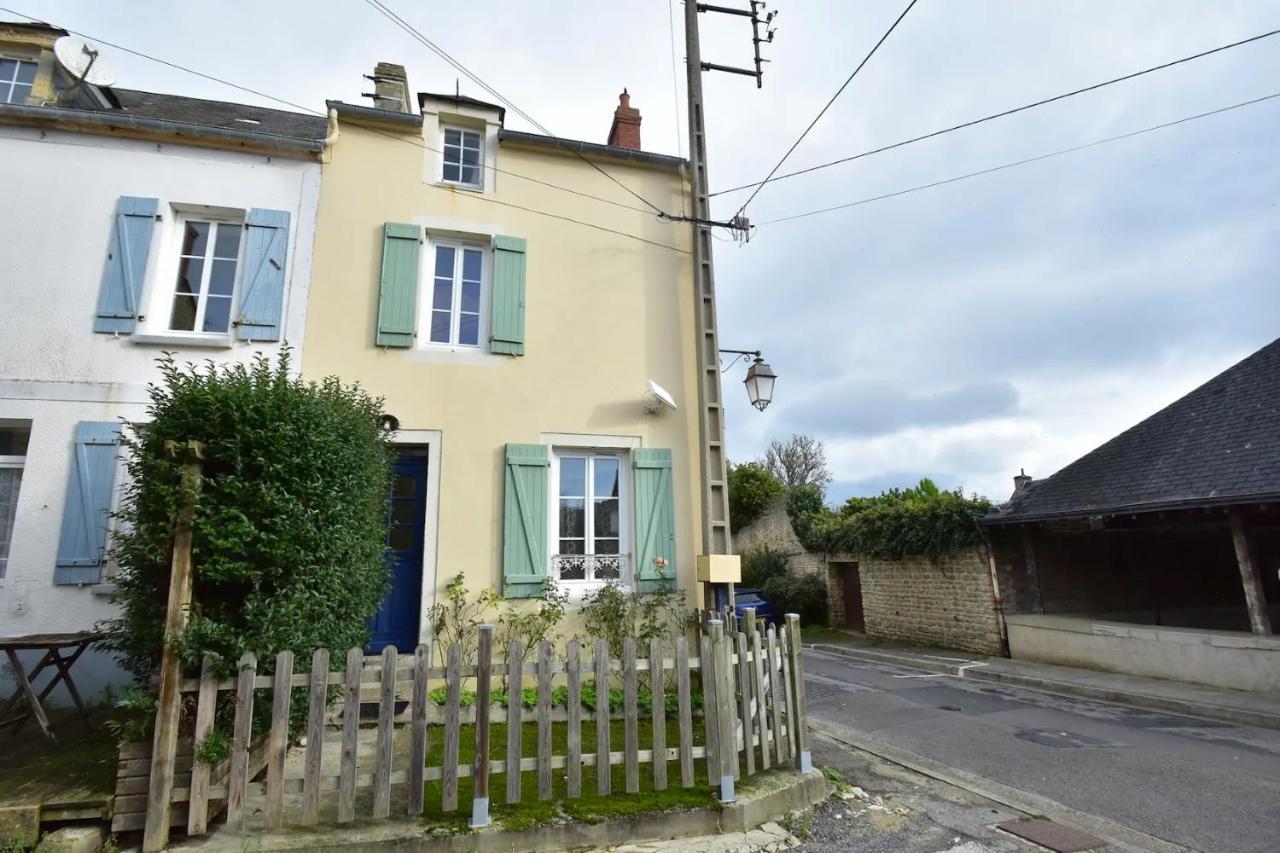Le Bateau Lavoir Port-en-Bessin-Huppain Exterior photo